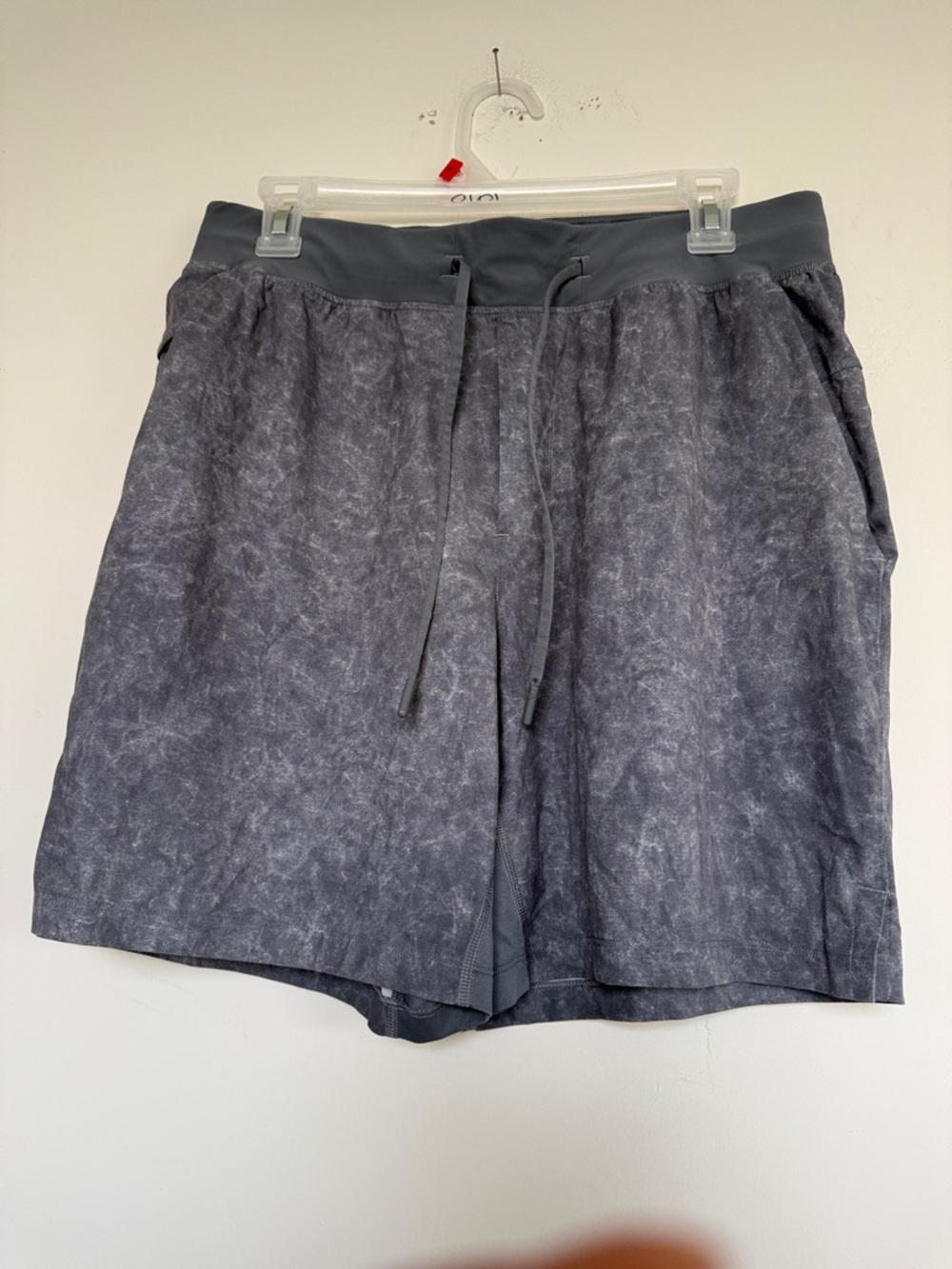 lululemon athletica Men's Drawstring Athletic Shorts in Charcoal